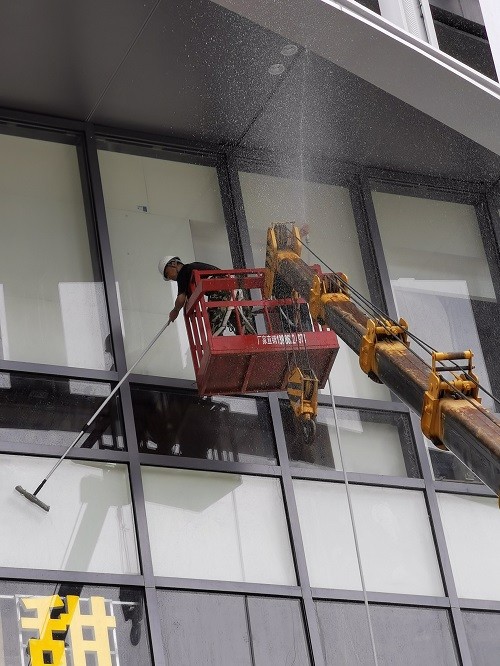 深圳樓宇保潔,外墻清洗,室內保潔,外墻清洗公司-深圳市隆興潔環?？萍加邢薰? title=