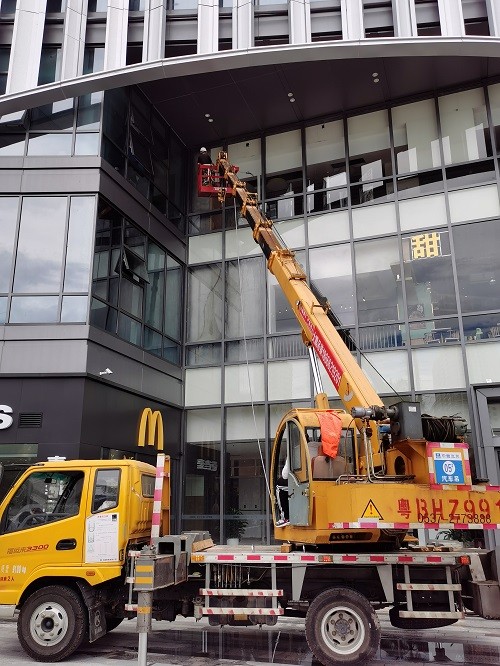 深圳樓宇保潔,外墻清洗,室內保潔,外墻清洗公司-深圳市隆興潔環?？萍加邢薰? title=